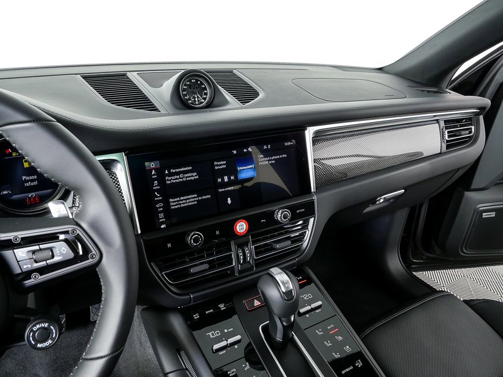 New 2026 Porsche Macan GTS image 13