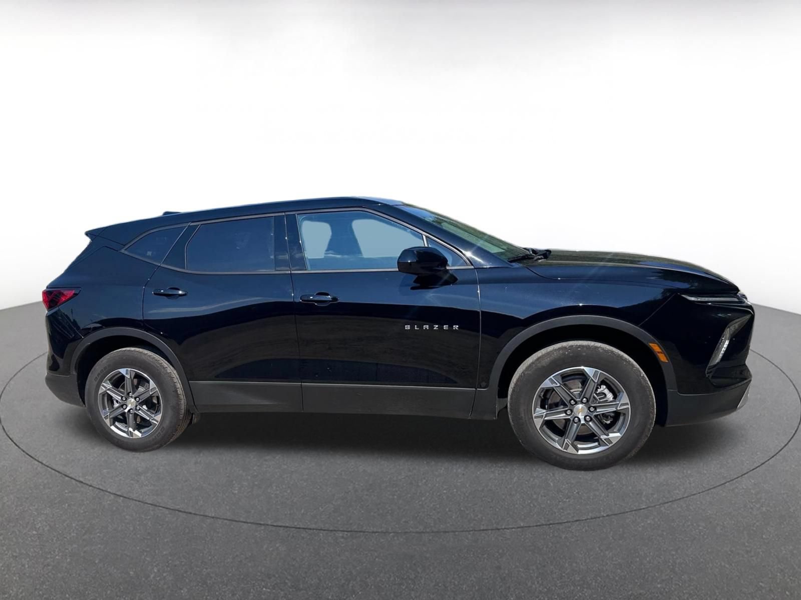 Used 2026 Chevrolet Blazer LT FWD image 18
