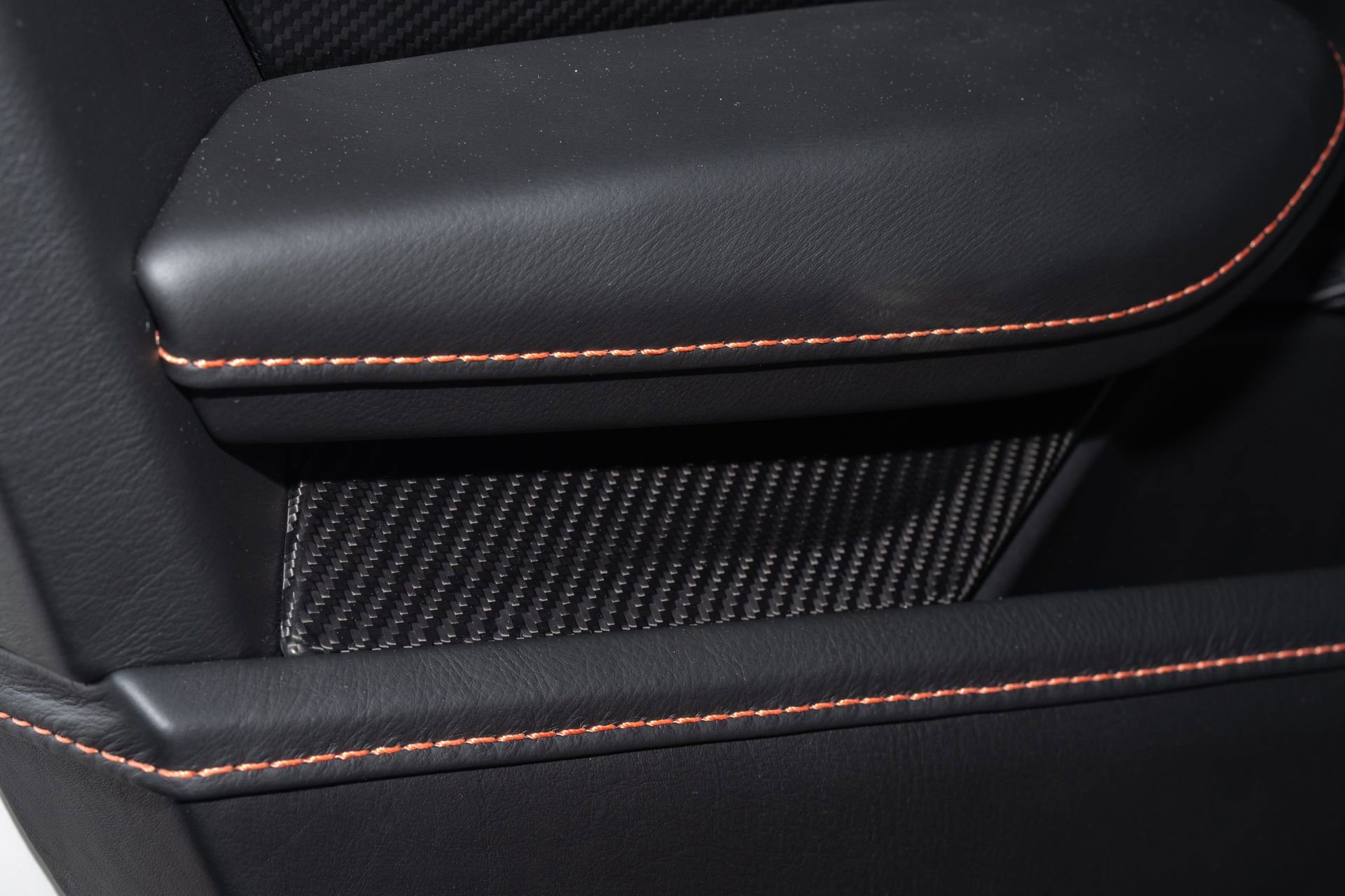 Used 2021 Aston Martin V8 Vantage Coupe RWD image 31