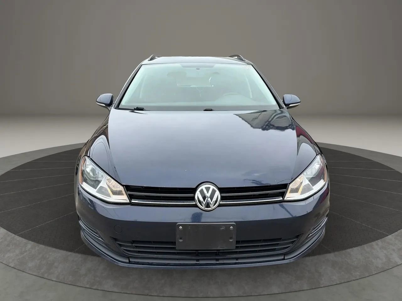 Used 2017 Volkswagen Golf S AWD/4WD image 2