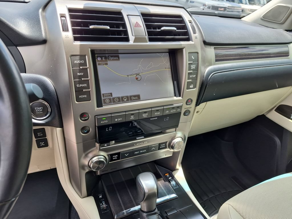 Used 2020 Lexus GX 460 Premium w/ Premium Package AWD/4WD image 26