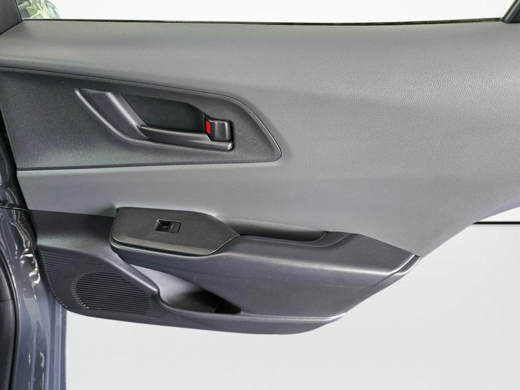 Used 2024 Toyota Prius LE FWD image 37