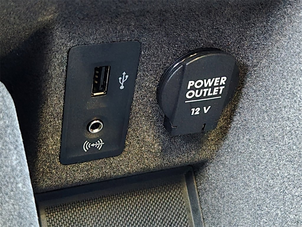 Used 2018 Porsche Macan S image 23