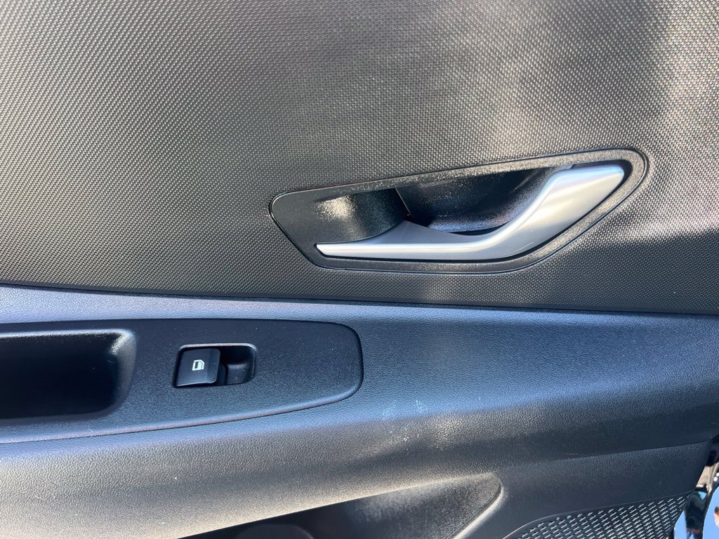 Used 2025 Hyundai Elantra Hybrid FWD image 25