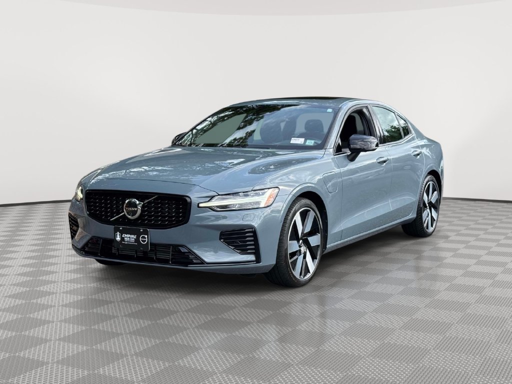 Certified 2024 Volvo S60 T8 Ultimate w/ Climate Package AWD/4WD image 2
