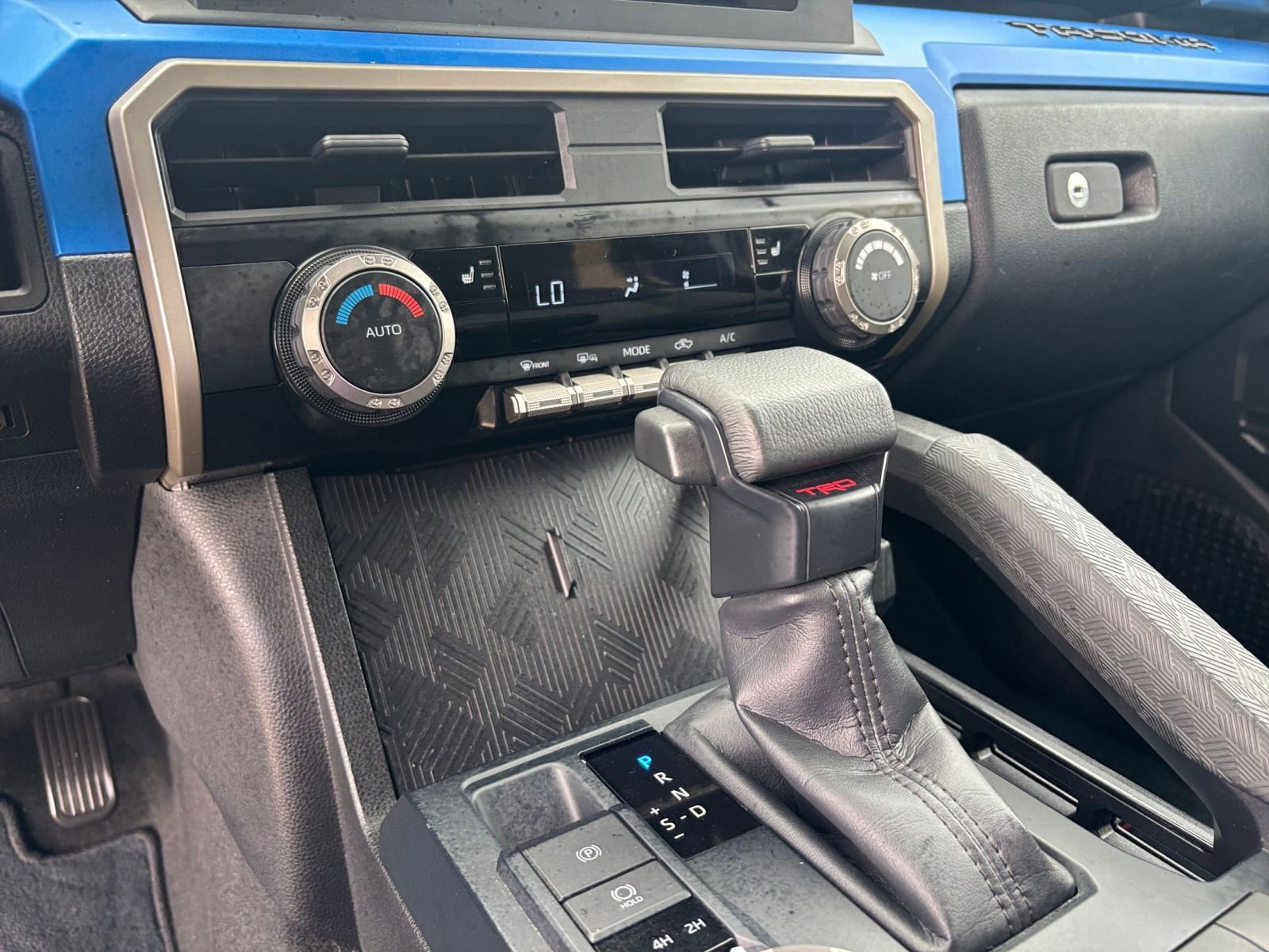 Used 2025 Toyota Tacoma TRD Off-Road image 39