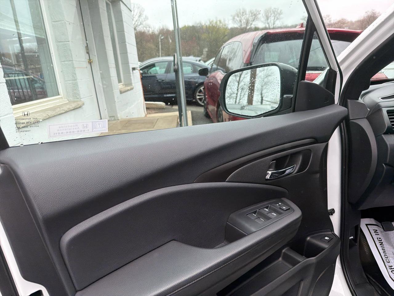 Used 2022 Honda Pilot Sport image 16