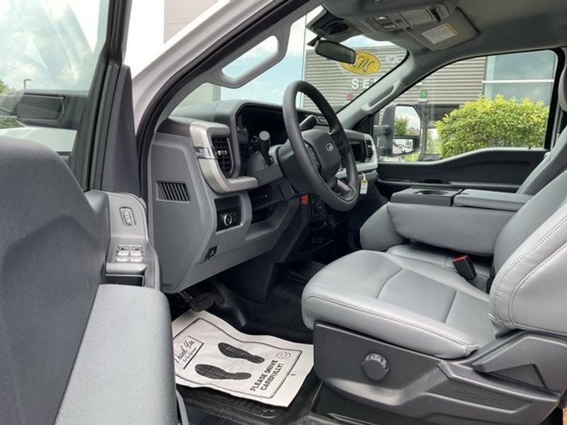 New 2025 Ford F350 XL w/ XL Chrome Package image 21