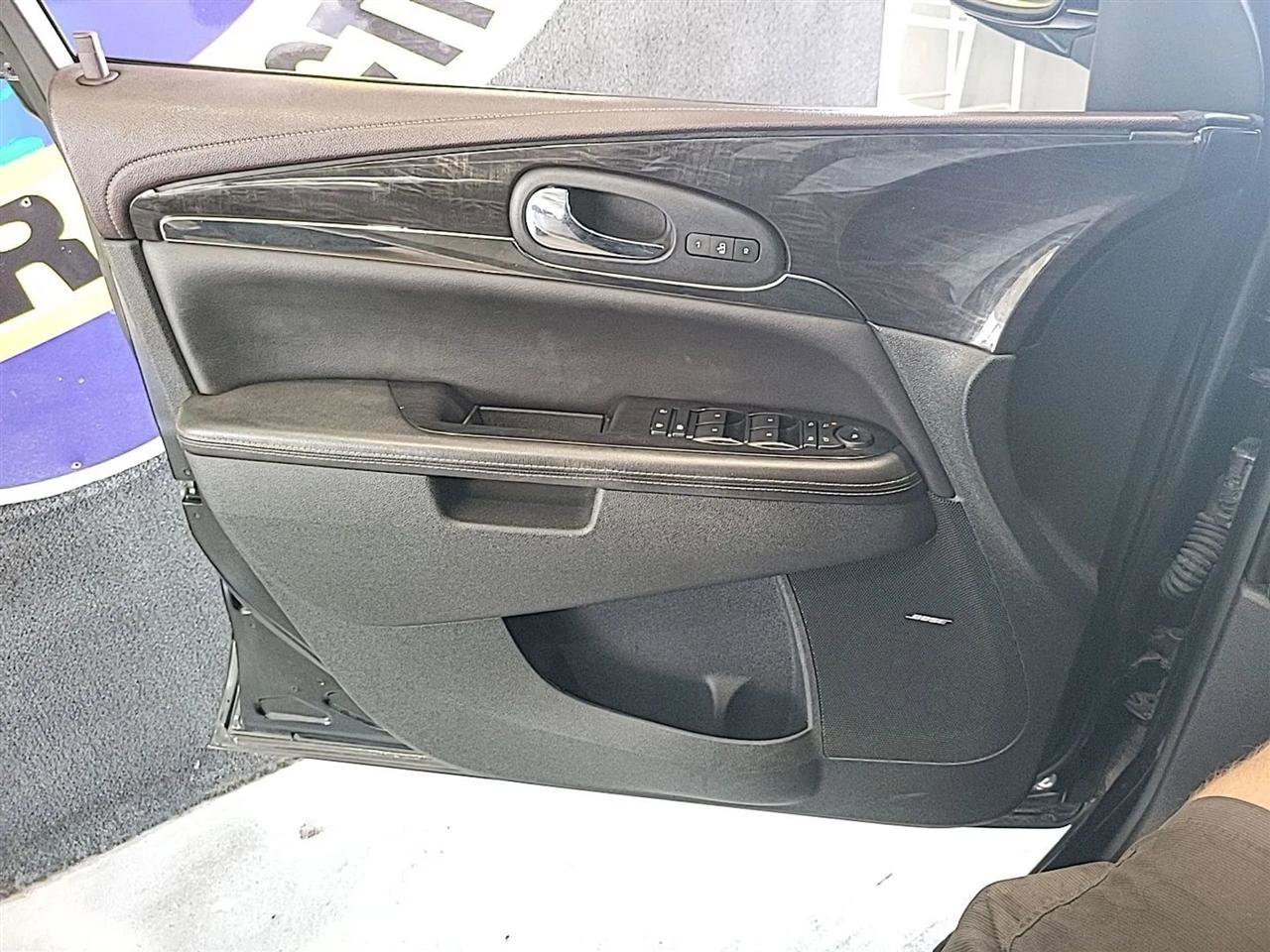 Used 2015 Buick Enclave Premium image 15