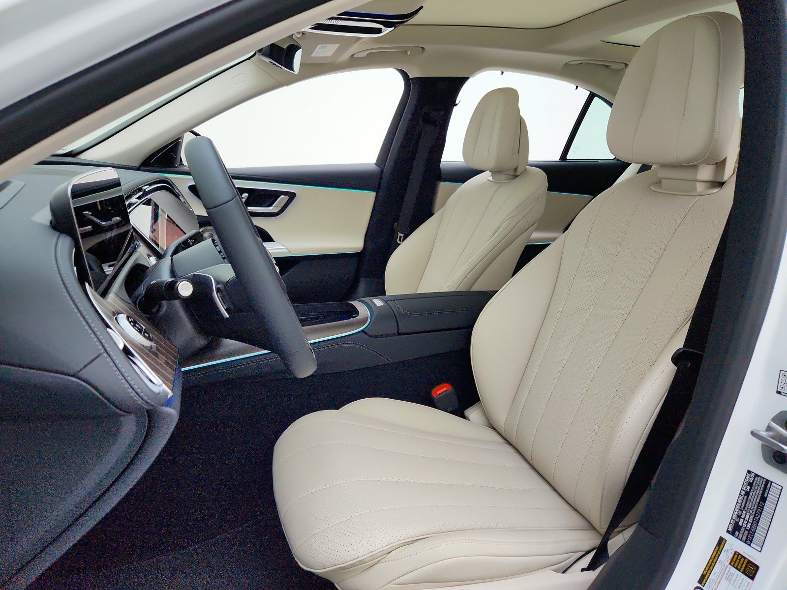 New 2026 Mercedes-Benz E 450 4MATIC Sedan image 17