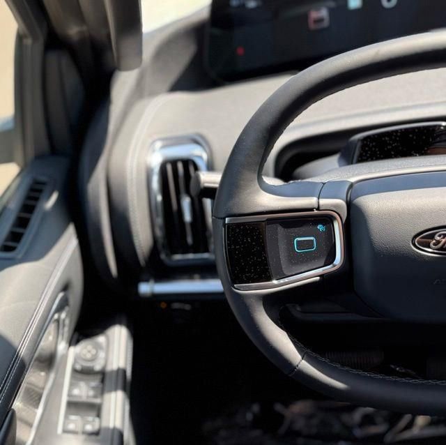 New 2026 Ford Expedition Platinum w/ Stealth Performance Package AWD/4WD image 19