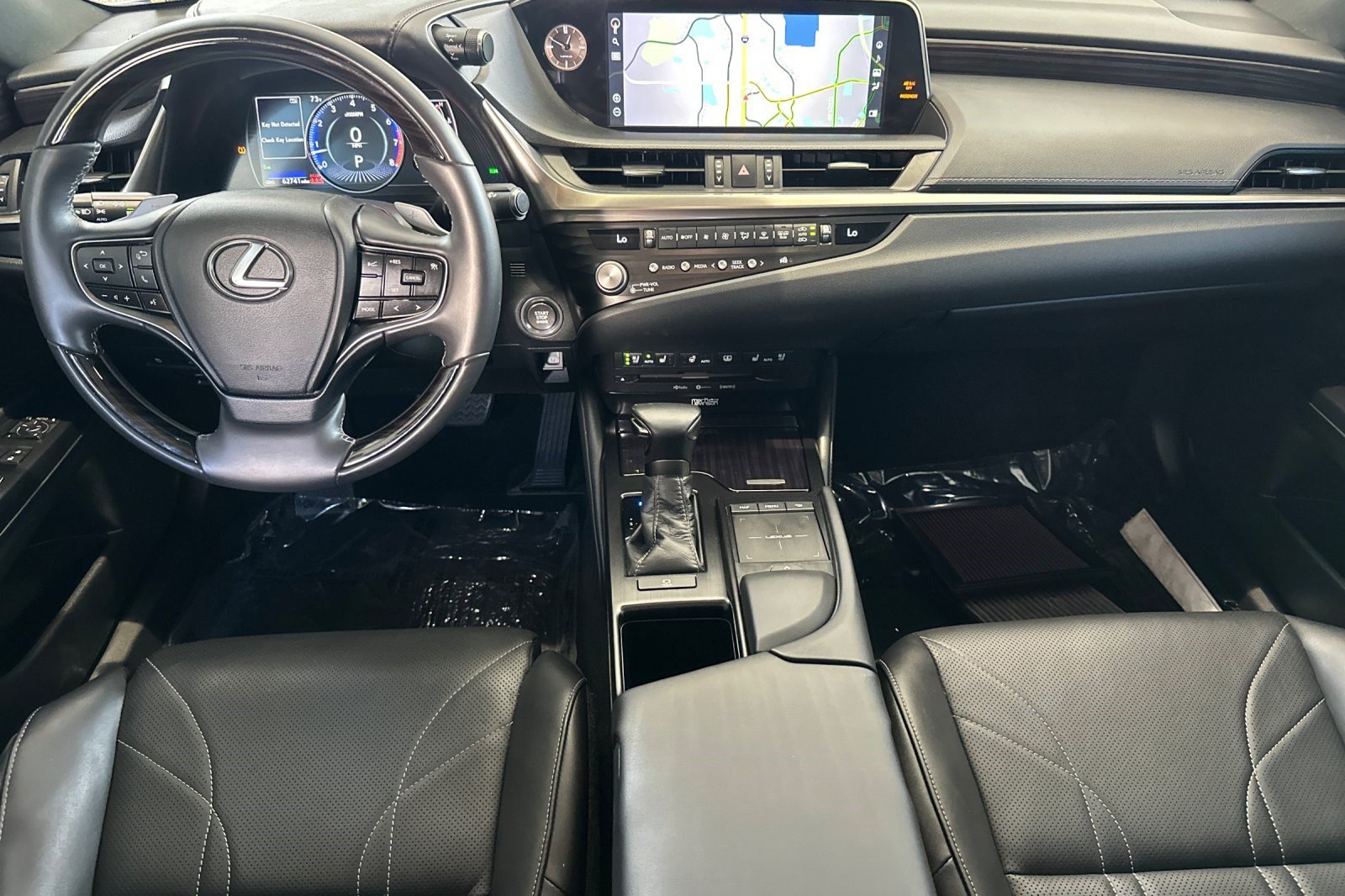 Certified 2021 Lexus ES 350 Ultra Luxury w/ Accessory Package 2 FWD image 17