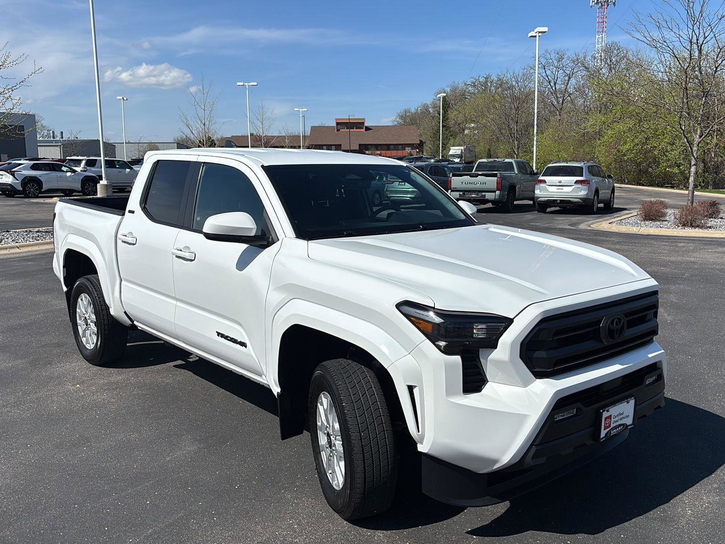 Used 2024 Toyota Tacoma SR5 AWD/4WD image 7