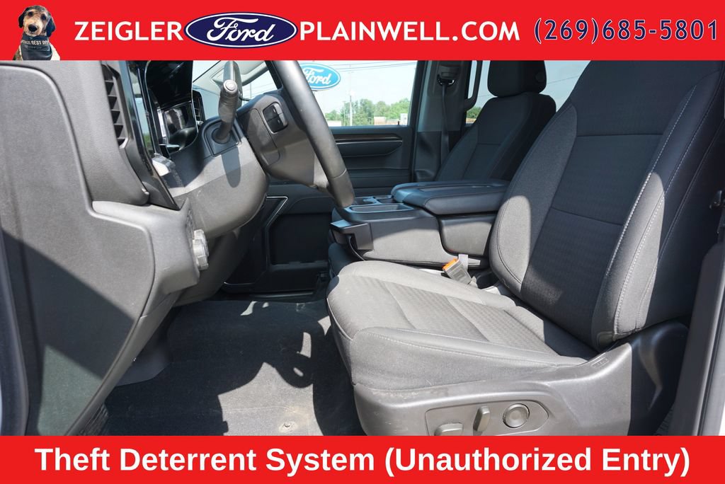 Used 2023 Chevrolet Silverado 1500 LT AWD/4WD image 17