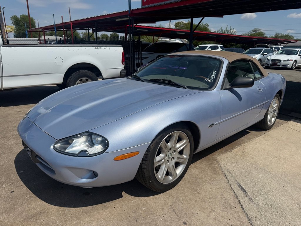 Used 2000 Jaguar XK8 Convertible RWD image 2