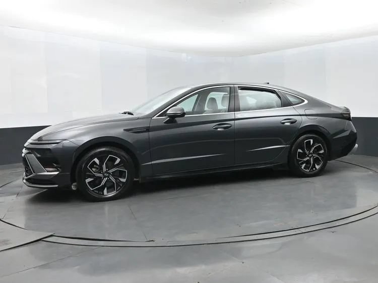 Used 2025 Hyundai Sonata SEL FWD image 5