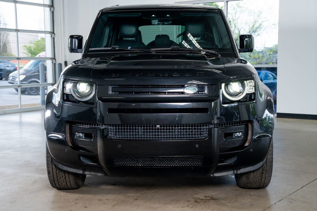 Used 2023 Land Rover Defender 110 X image 3