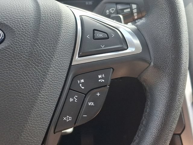 Used 2018 Ford Fusion SE w/ Fusion SE Technology Package FWD image 23