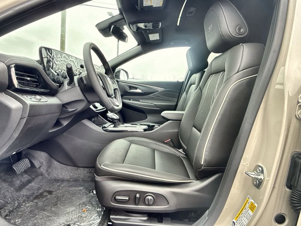 New 2026 Buick Envista Sport Touring w/ Studio Series image 13