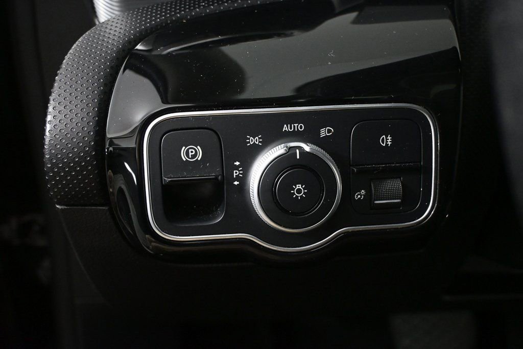 Used 2019 Mercedes-Benz A 220 image 9