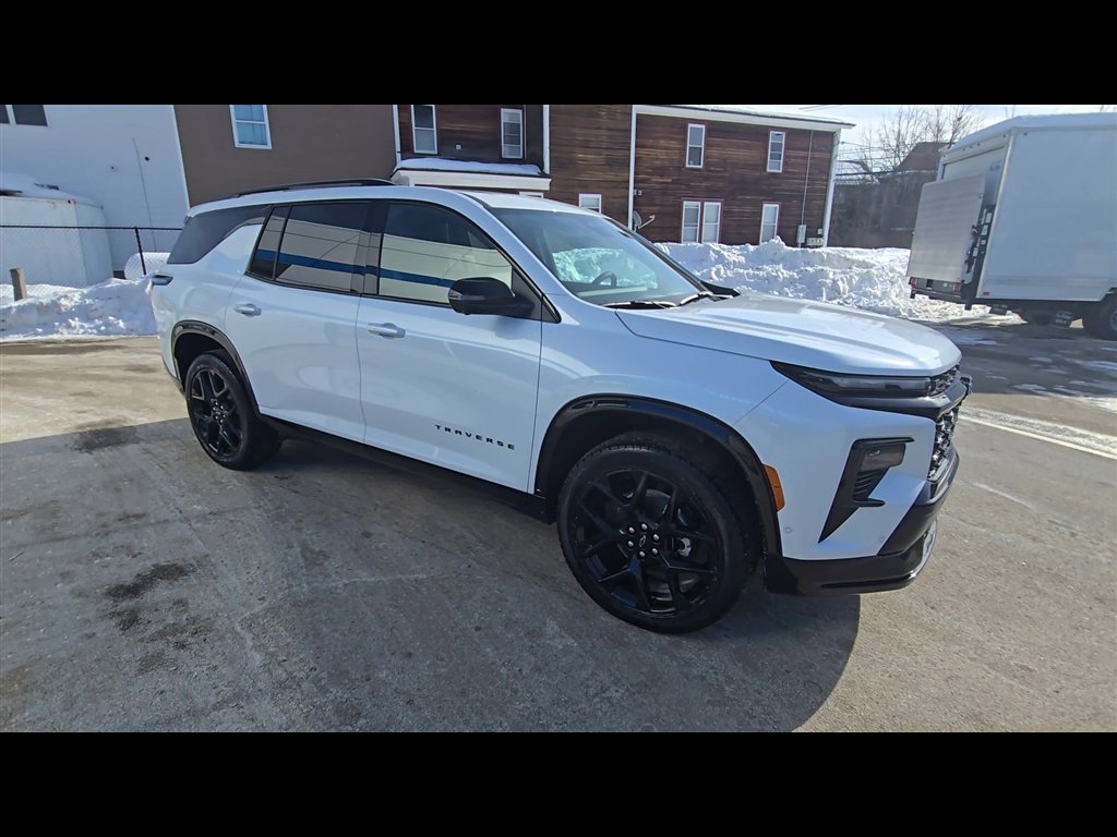 New 2026 Chevrolet Traverse RS image 2
