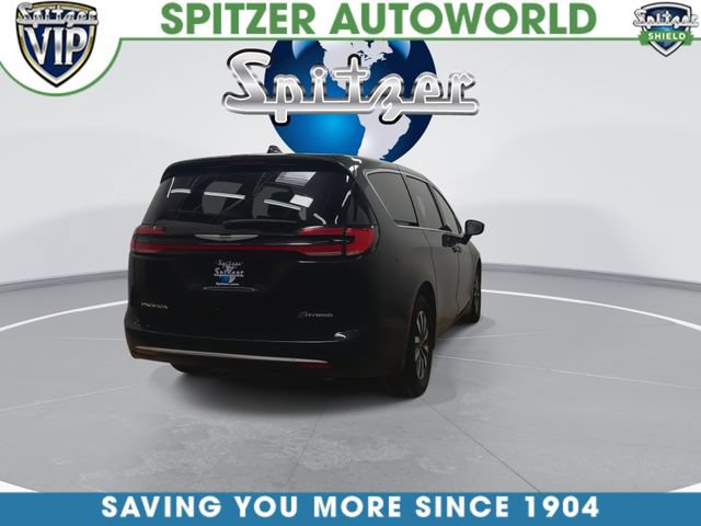 Used 2024 Chrysler Pacifica Limited FWD image 9