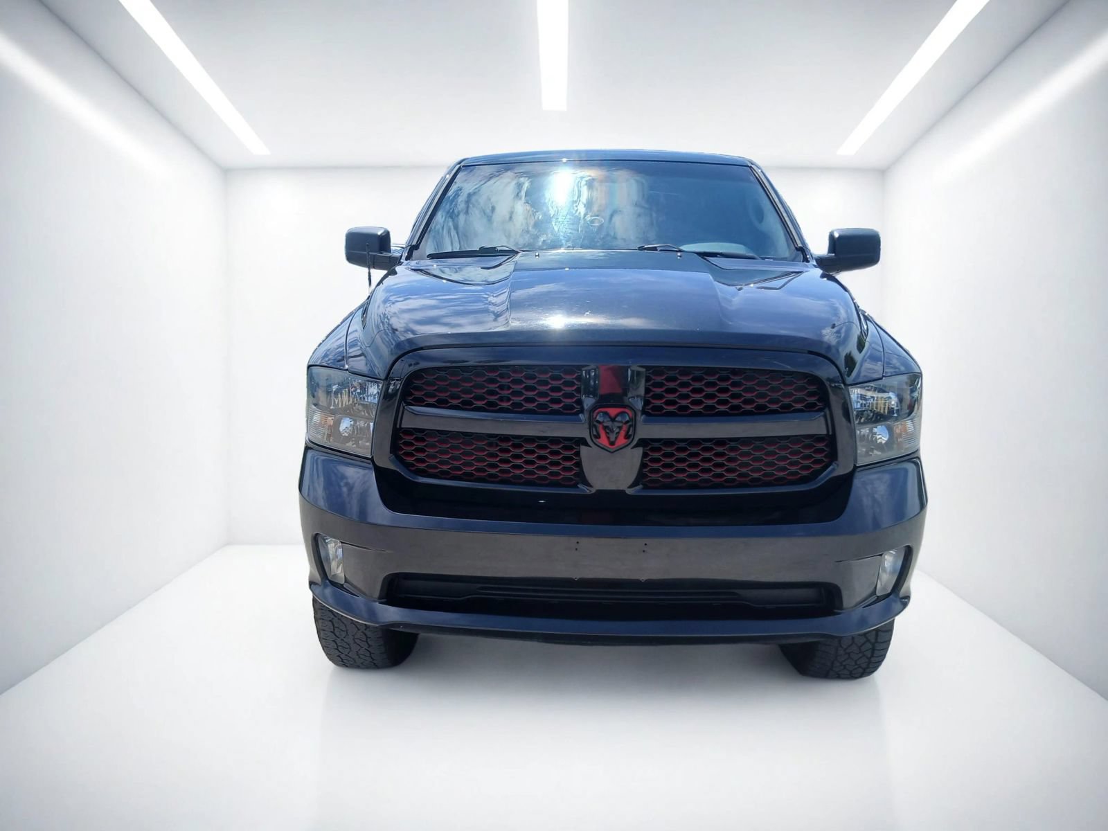 Used 2016 RAM 1500 Express w/ Black Ram 1500 Express Group AWD/4WD image 3