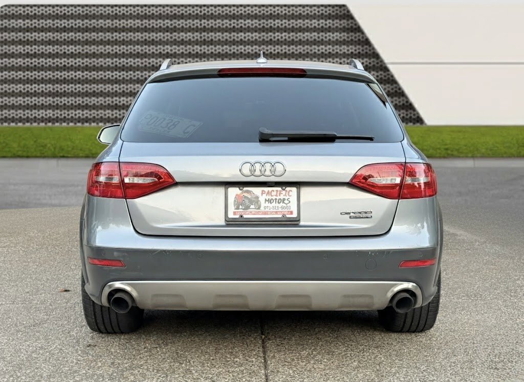 Used 2016 Audi A4 Premium Plus w/ Technology Package image 6