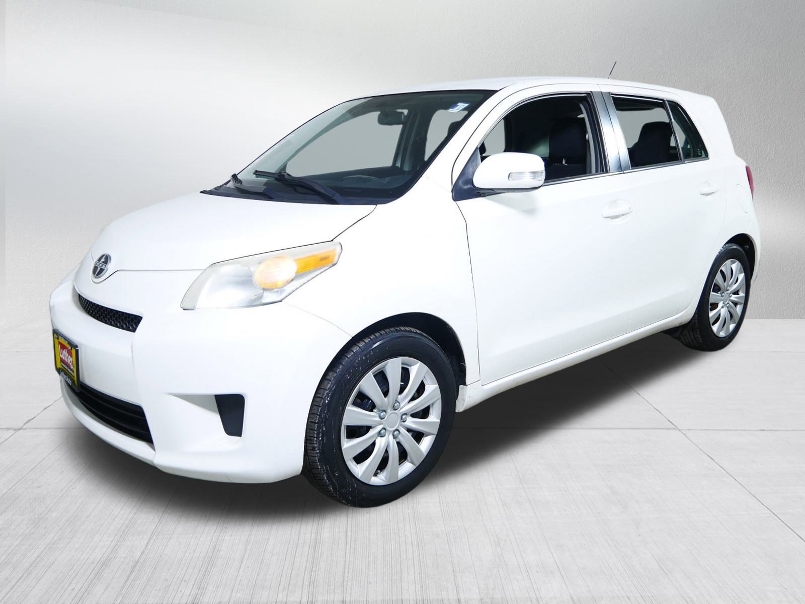 Used 2012 Scion xD image 3