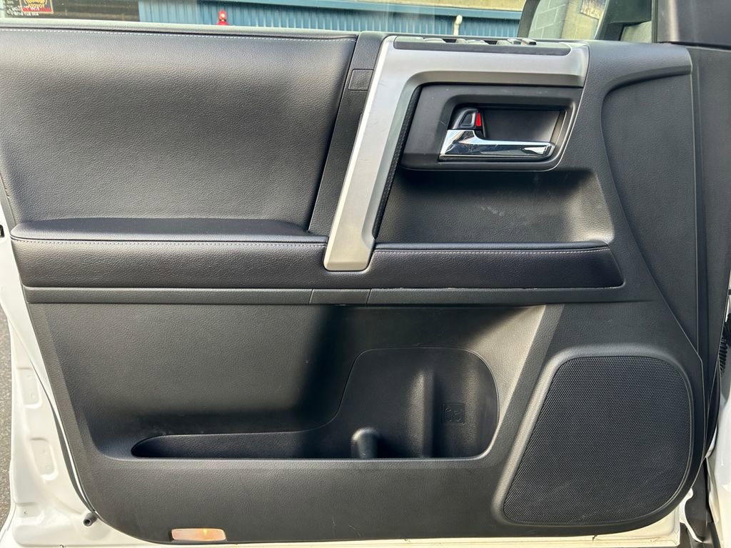 Used 2016 Toyota 4Runner SR5 image 22