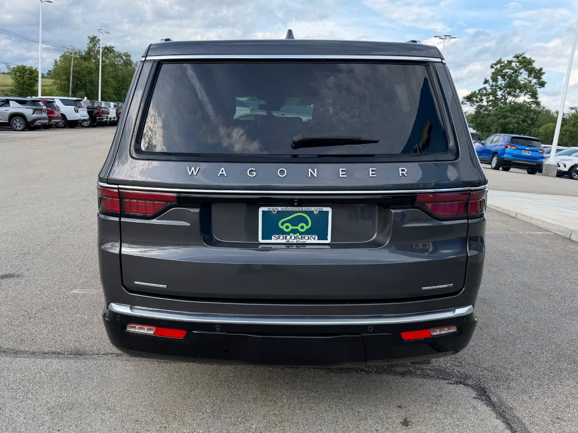 Used 2022 Jeep Wagoneer Series II AWD/4WD image 5