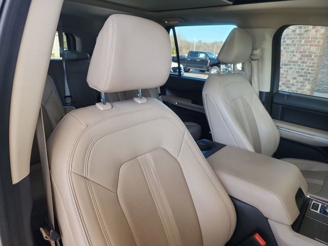 Used 2024 Ford Expedition Limited image 17