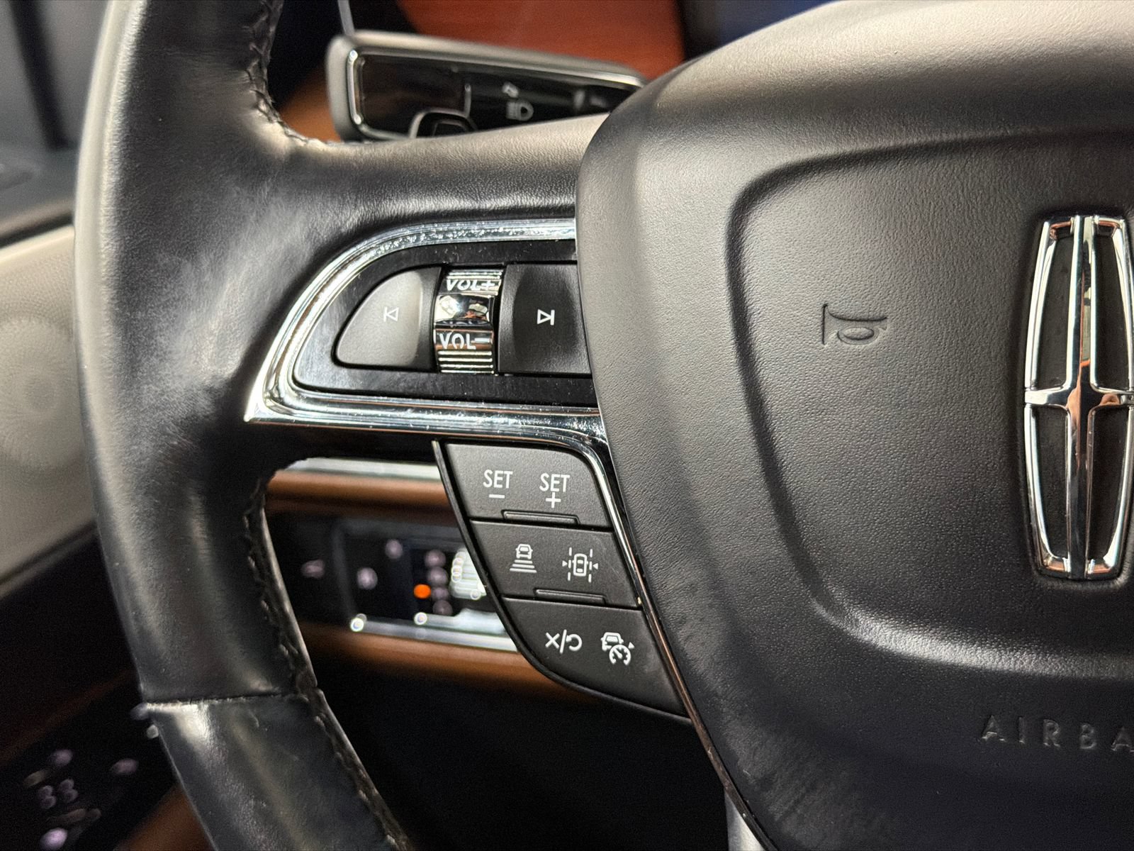 Certified 2023 Lincoln Navigator Reserve AWD/4WD image 27