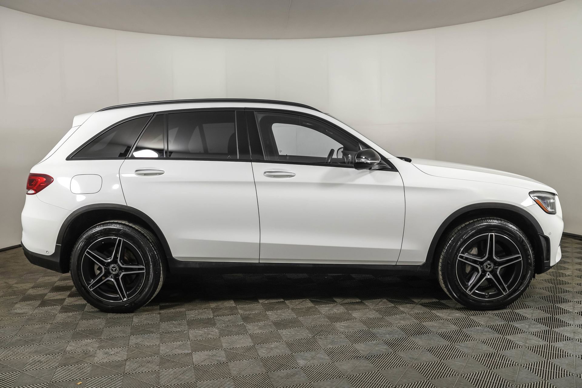 Used 2020 Mercedes-Benz GLC 300 4MATIC image 14