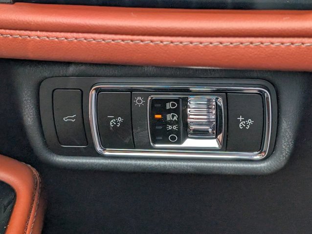 New 2026 Lincoln Aviator Reserve w/ Luxury Package RWD image 24
