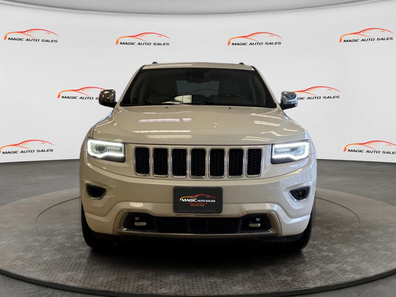 Used 2016 Jeep Grand Cherokee Overland w/ Advanced Technology Group AWD/4WD image 43