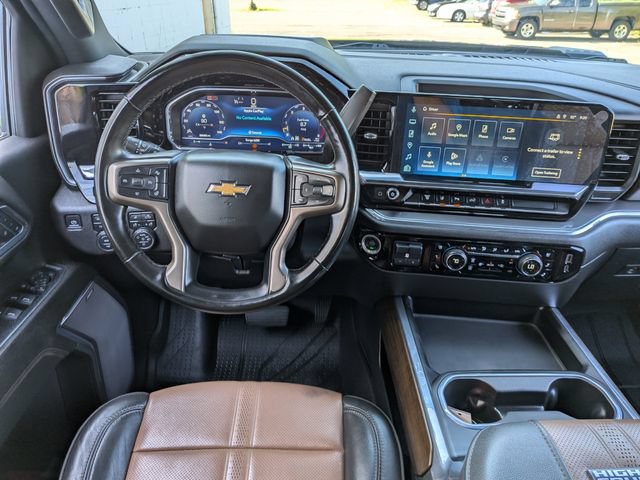 Used 2024 Chevrolet Silverado 3500 High Country w/ Technology Package AWD/4WD image 27