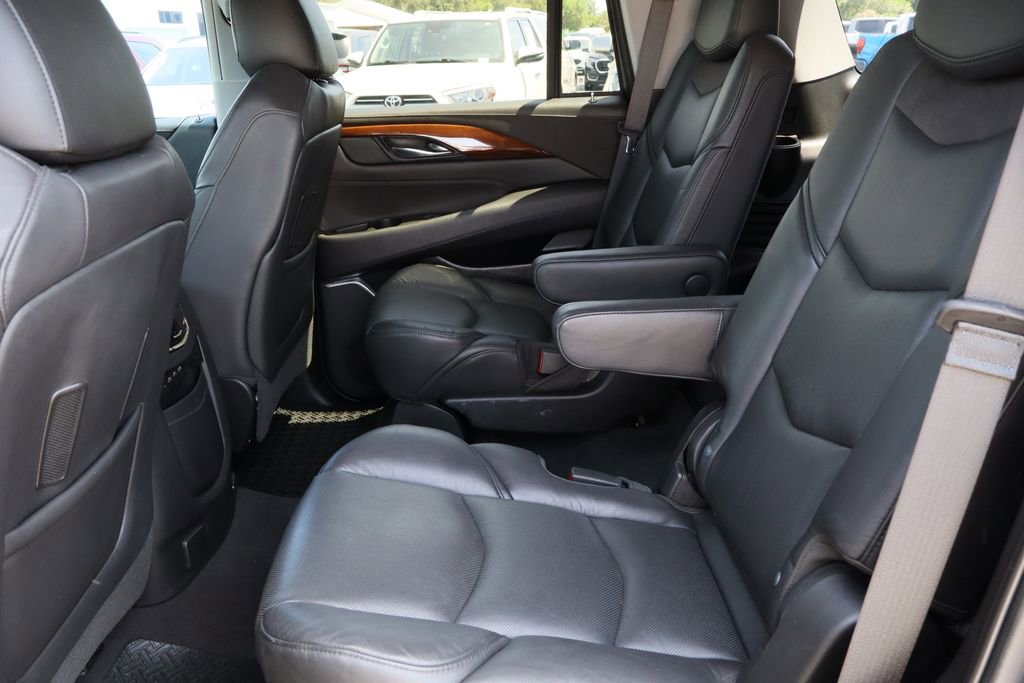 Used 2020 Cadillac Escalade Premium Luxury RWD image 29