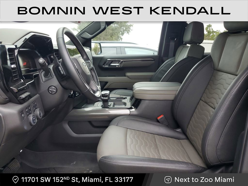 Used 2025 Chevrolet Silverado 1500 ZR2 w/ Technology Package image 18