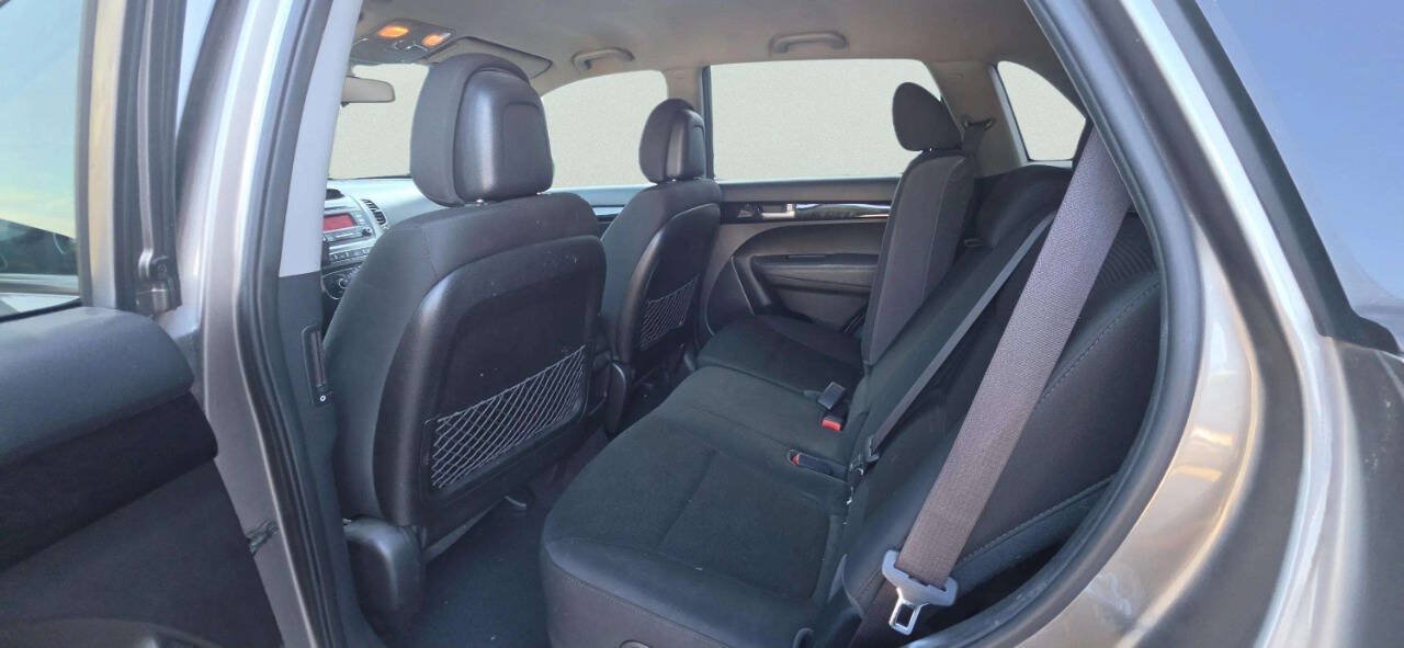 Used 2015 Kia Sorento LX FWD image 7