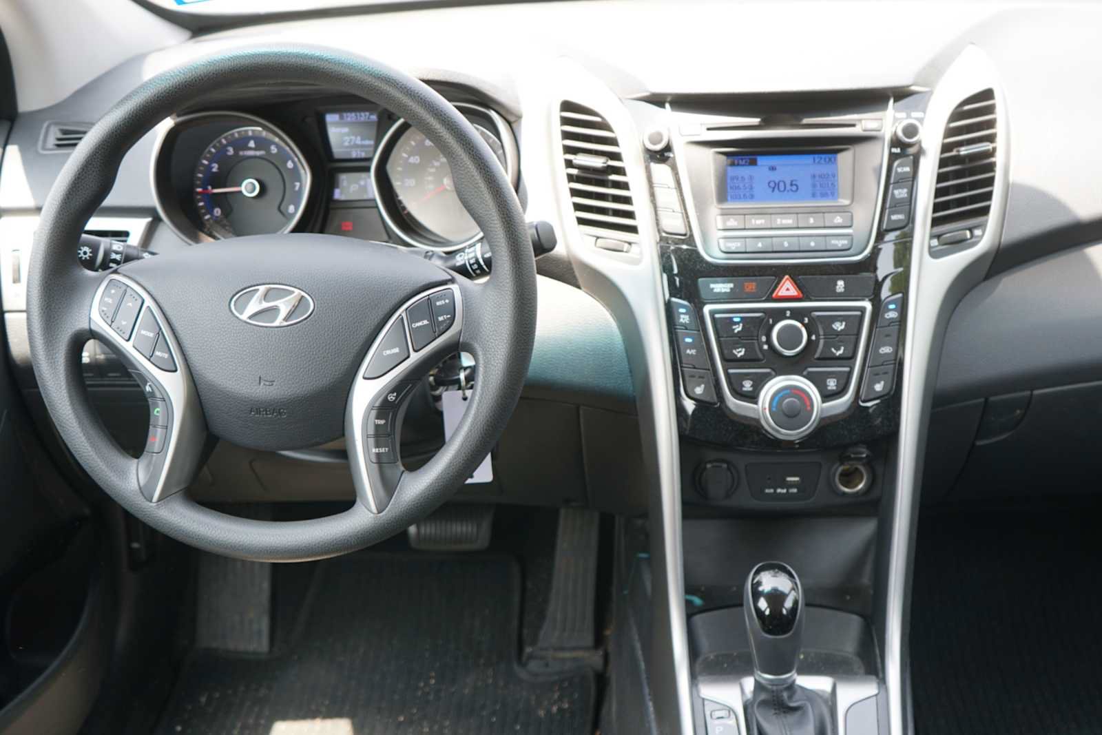Used 2016 Hyundai Elantra GT FWD image 18