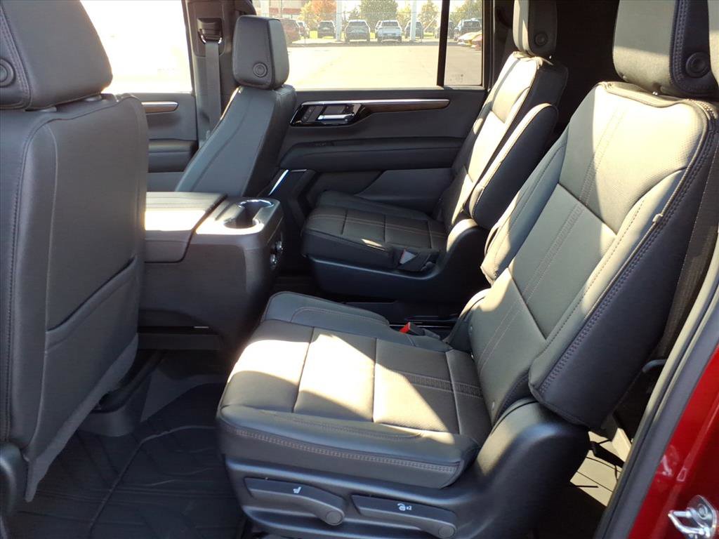 New 2026 Chevrolet Suburban High Country image 9