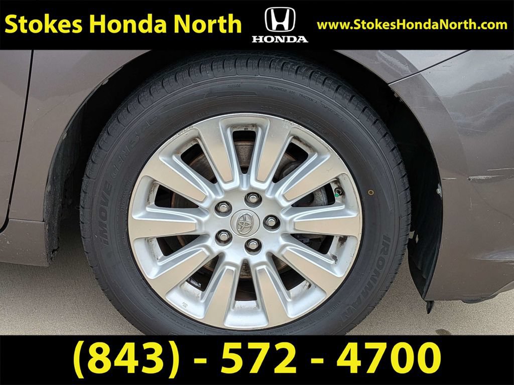 Used 2013 Toyota Sienna XLE w/ Entertainment Pkg AWD/4WD image 18