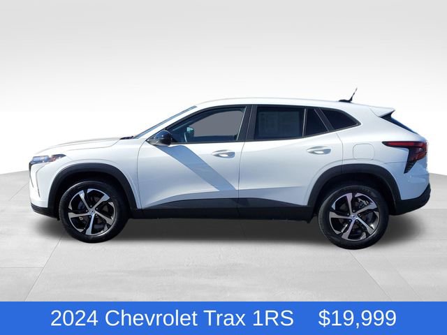 Certified 2024 Chevrolet Trax RS FWD image 2