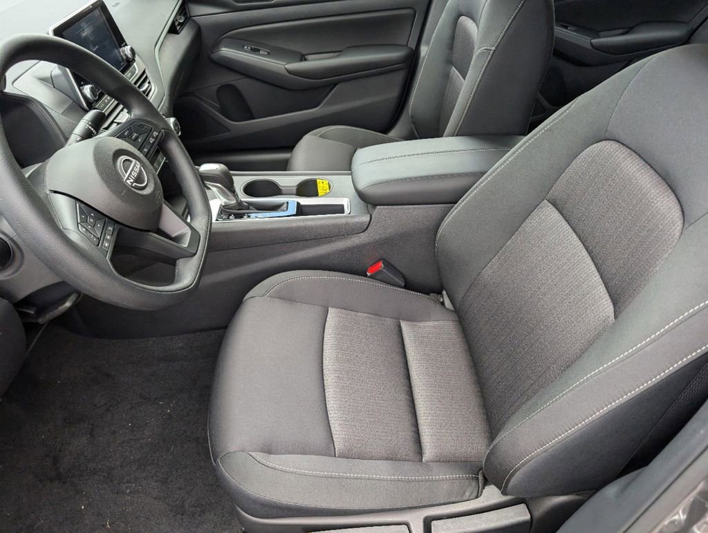 Certified 2025 Nissan Altima 2.5 S image 13