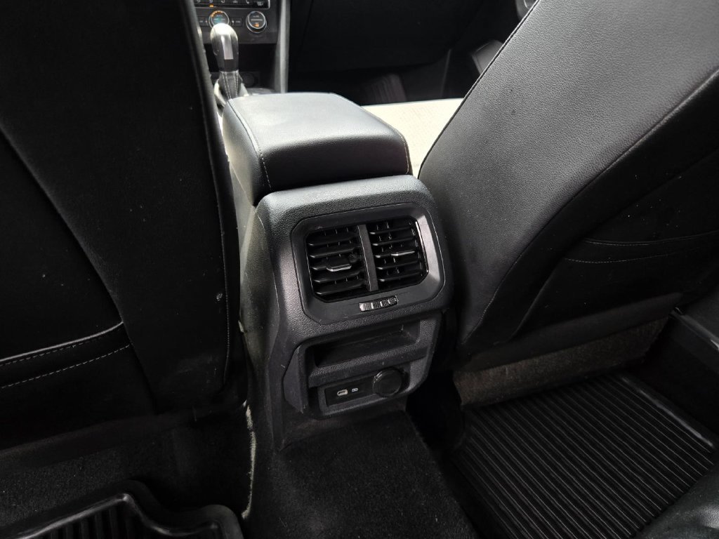 Used 2021 Volkswagen Tiguan SE R-Line FWD image 14