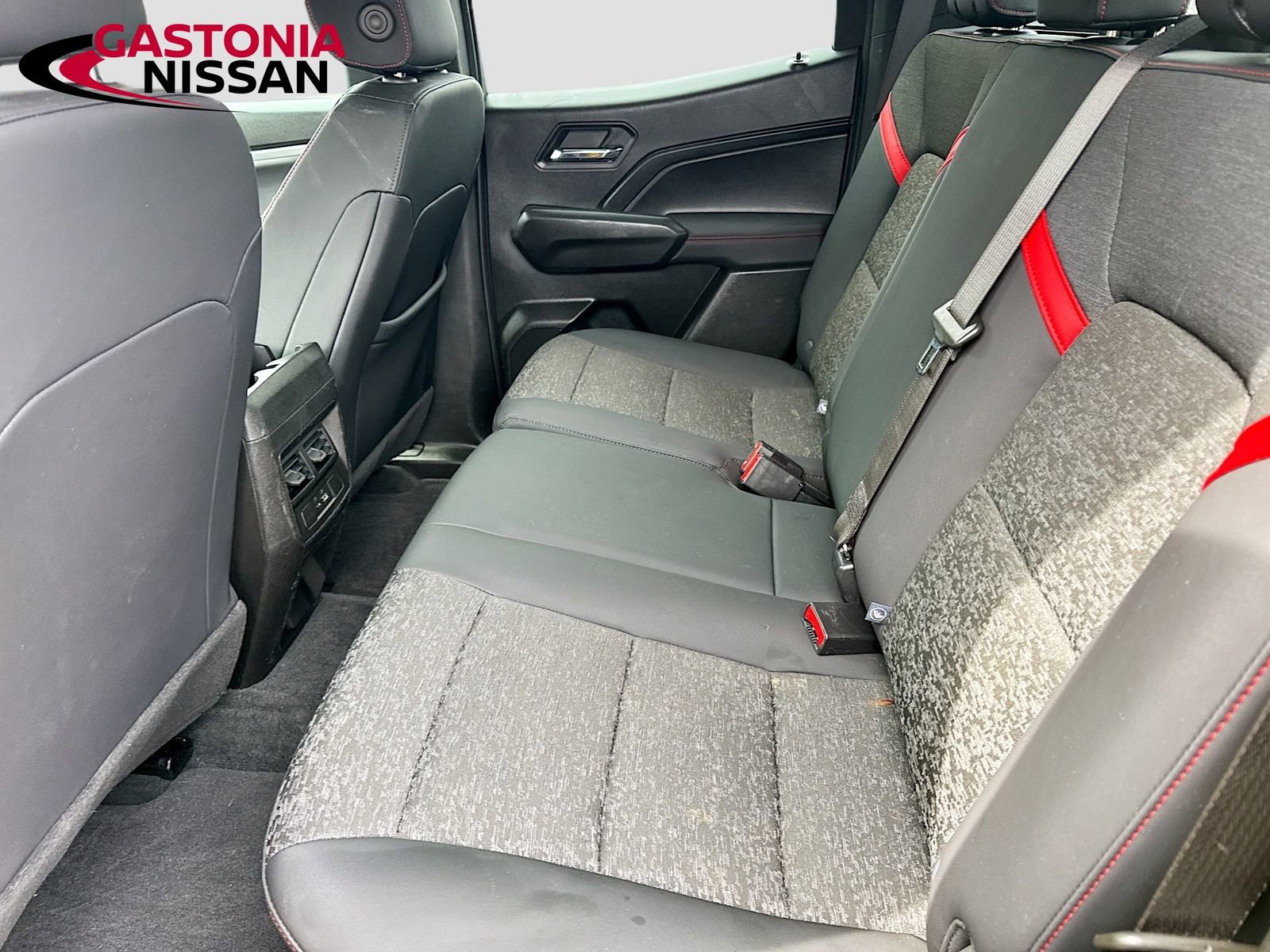 Used 2023 Chevrolet Colorado Z71 w/ Z71 Convenience Package 2 image 29