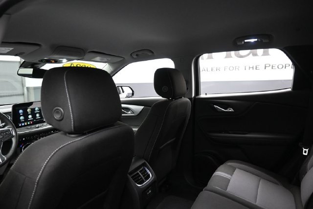 Used 2024 Chevrolet Blazer LT FWD image 25