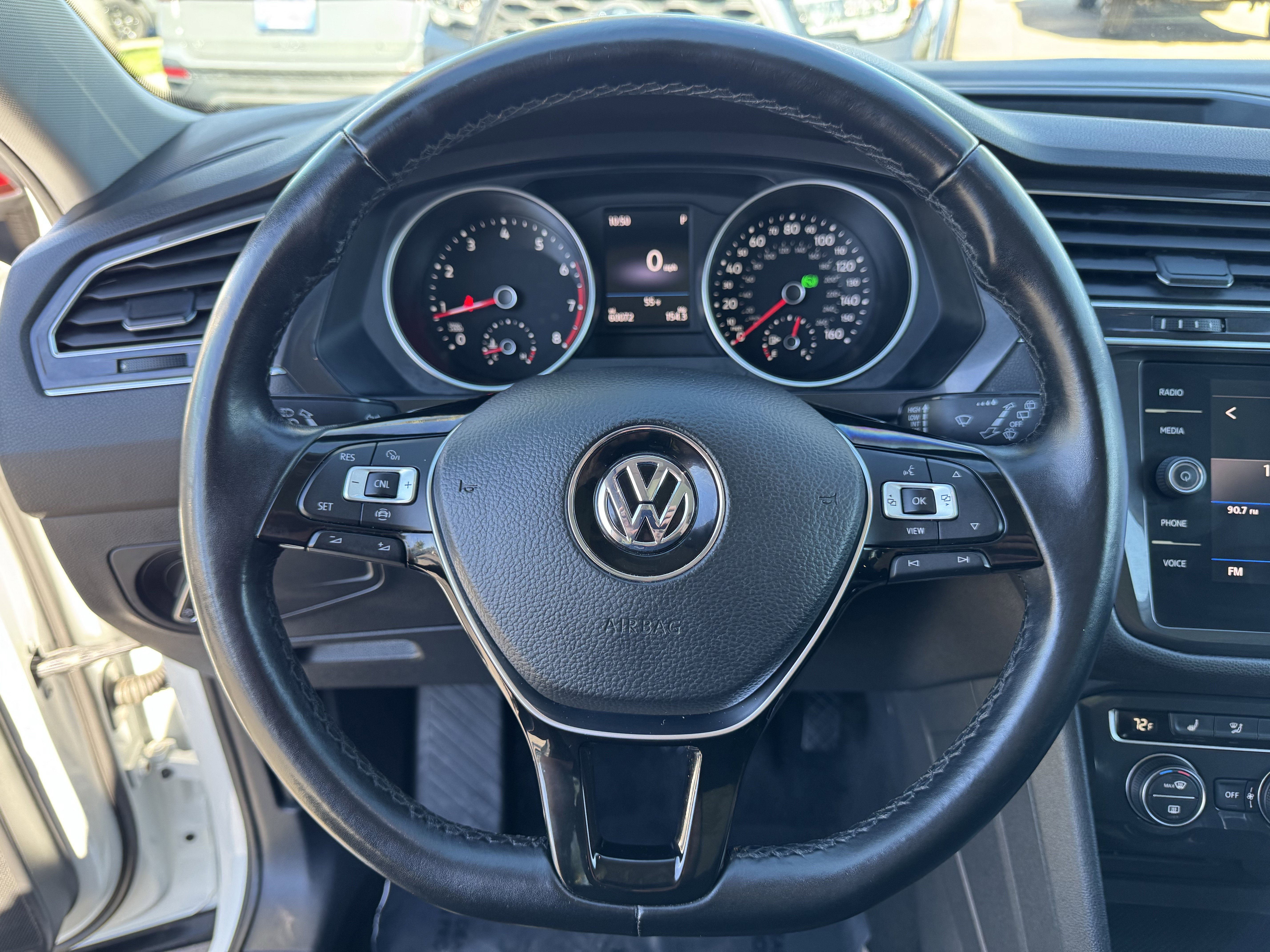Certified 2019 Volkswagen Tiguan SE w/ Panoramic Sunroof Package image 20