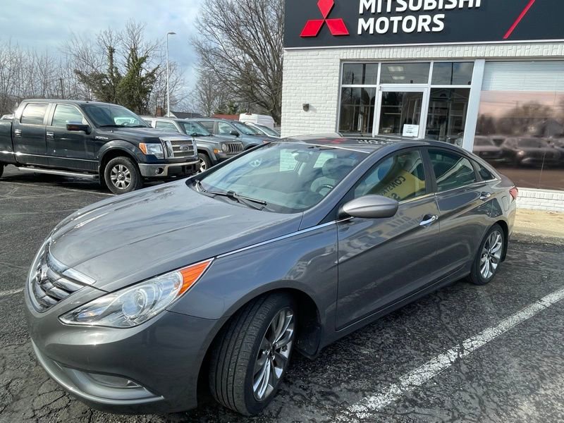 Used 2011 Hyundai Sonata SE w/ Navigation & Sunroof Pkg 4 image 2